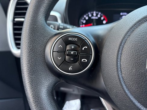 Certified 2022 Kia Soul LX image 11
