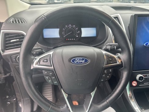 Used 2024 Ford Edge Titanium image 22