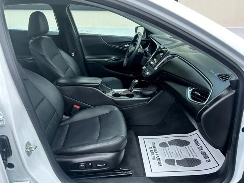 Used 2016 Chevrolet Malibu LT w/ Leather Package image 20