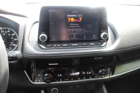 Used 2021 Nissan Rogue SV w/ Premium Package image 27