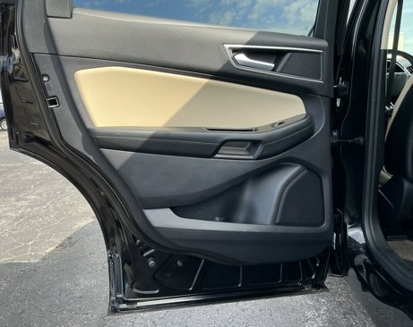 Used 2020 Ford Edge SEL image 43