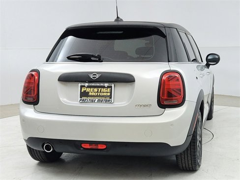 Used 2020 MINI Cooper 4-Door Hardtop w/ Storage Package image 6