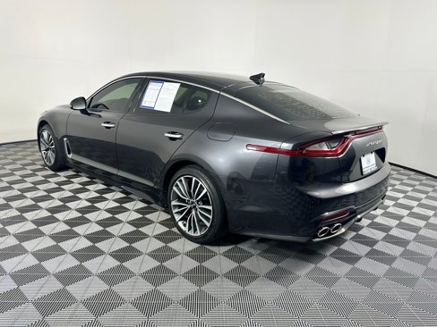 Used 2019 Kia Stinger image 3