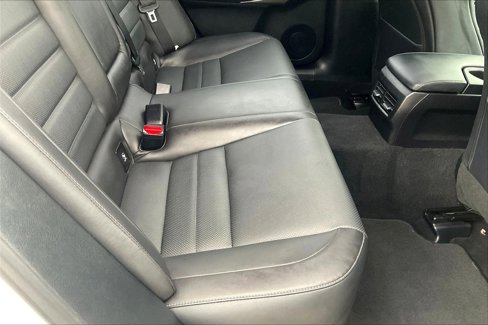 Used 2016 Lexus IS 200t image 18