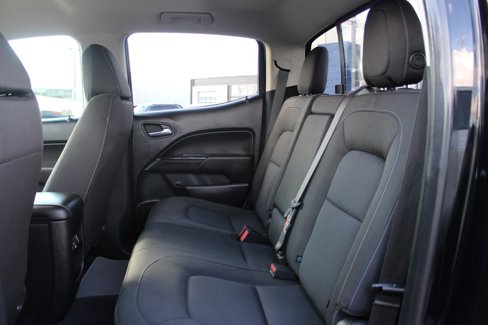 Used 2019 Chevrolet Colorado LT w/ LT Convenience Package image 16