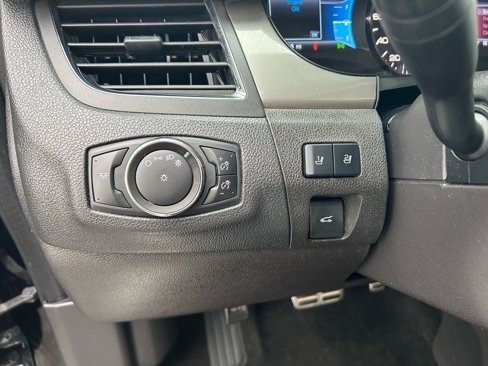 Used 2013 Ford Edge Sport w/ Driver Entry Pkg image 15
