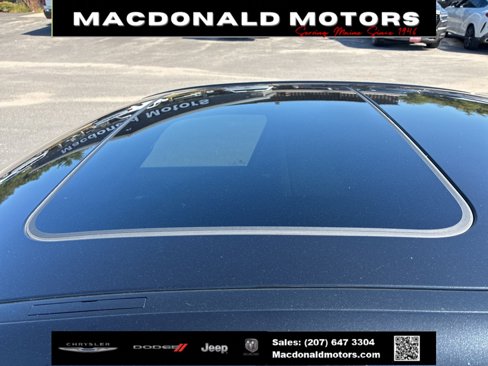 Used 2020 BMW 330i xDrive Sedan w/ Premium Package image 9