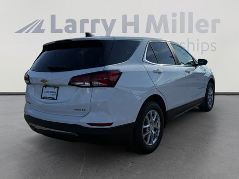 Used 2023 Chevrolet Equinox LT w/ LPO, Floor Liner Package image 5