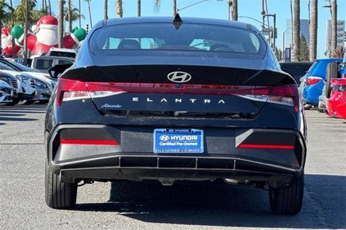 Certified 2024 Hyundai Elantra SE image 5