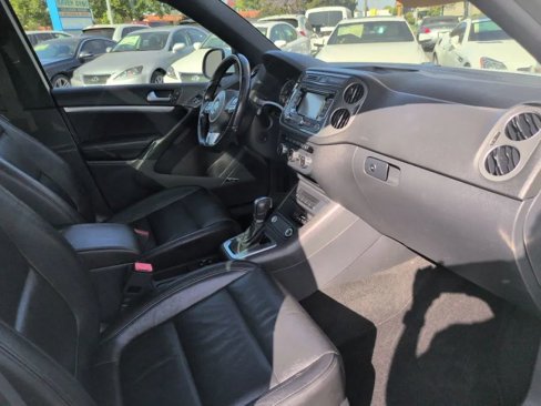 Used 2015 Volkswagen Tiguan R-Line image 10