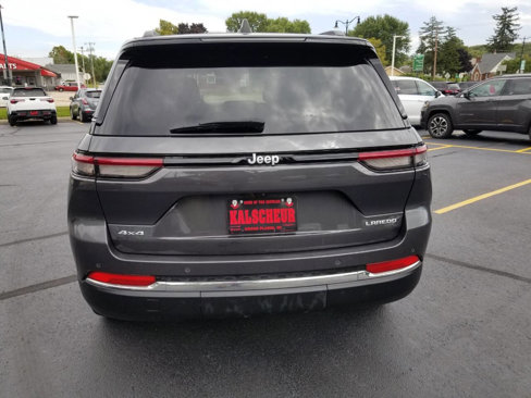 Certified 2024 Jeep Grand Cherokee Laredo w/ Luxury Tech Group I image 7