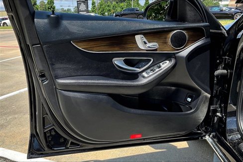 Used 2019 Mercedes-Benz C 300 Sedan image 23