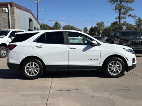 Used 2023 Chevrolet Equinox LT w/ Driver Convenience Package image 2