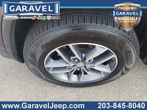 Used 2017 Jeep Grand Cherokee Limited image 19