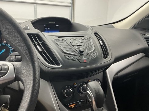 Used 2016 Ford Escape SE w/ SE Cold Weather Package image 8