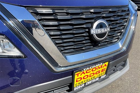 Used 2023 Nissan Rogue SV image 30
