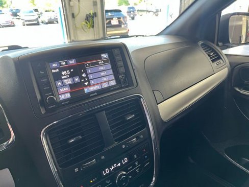 Used 2019 Dodge Grand Caravan GT image 20