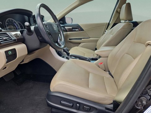 Used 2017 Honda Accord EX-L image 16