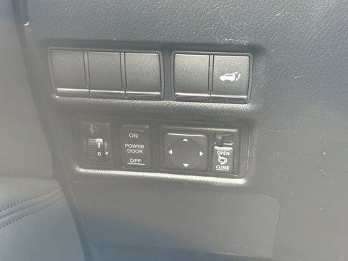 Used 2012 INFINITI QX56 4WD w/ Theater Pkg image 32