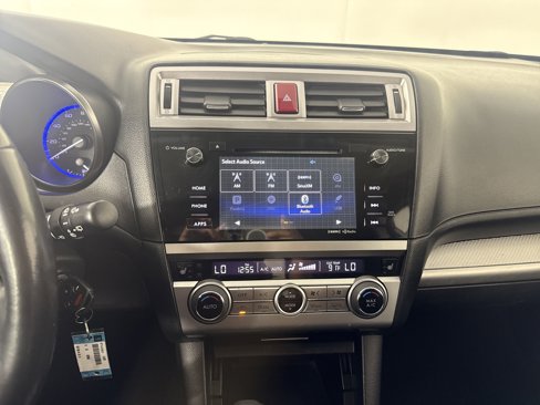 Used 2016 Subaru Outback 2.5i Premium image 19