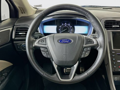 Used 2017 Ford Fusion Titanium image 17