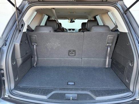 Used 2016 GMC Acadia SLT image 16