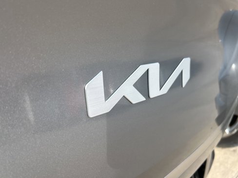 Used 2024 Kia EV6 Wind image 31