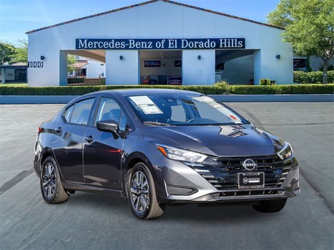Used 2025 Nissan Versa SV image 5