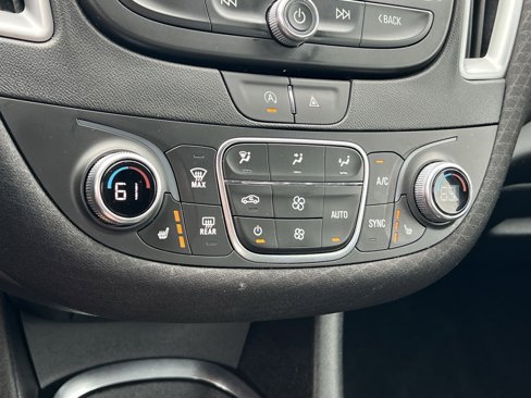 Used 2024 Chevrolet Malibu LT image 20