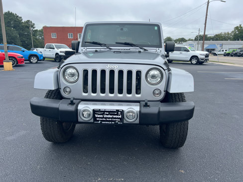 Used 2017 Jeep Wrangler Unlimited Sahara w/ Connectivity Group image 15