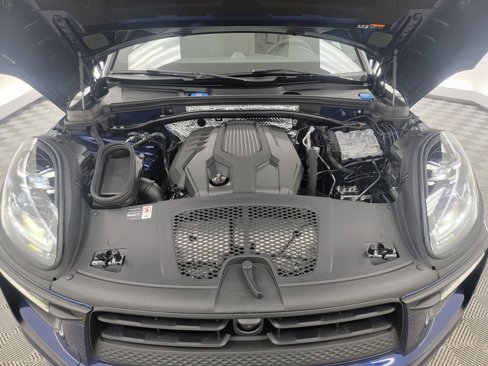 New 2026 Porsche Macan image 14