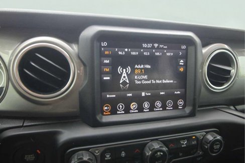 Used 2018 Jeep Wrangler Unlimited Sahara image 21