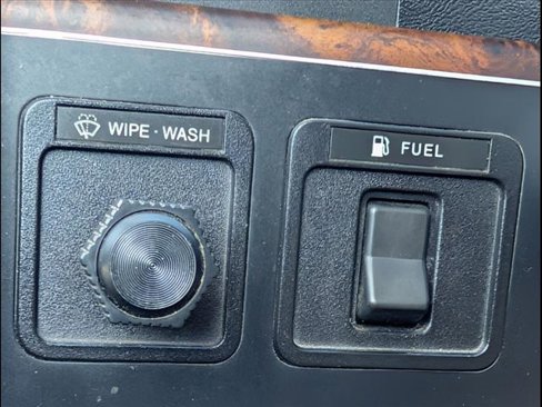 Used 1990 Ford F150 4x4 Regular Cab image 13