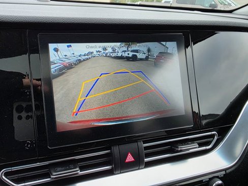 Used 2020 Kia Niro Touring image 26