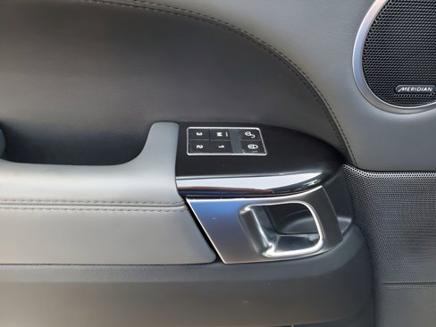 Used 2015 Land Rover Range Rover Sport Supercharged image 29