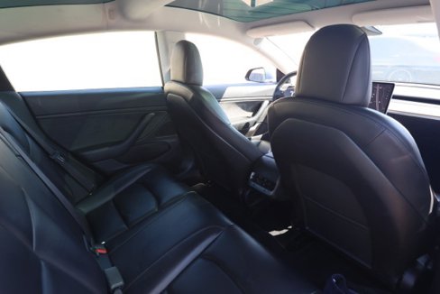 Used 2019 Tesla Model 3 Long Range image 16