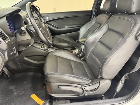 Used 2016 Kia Forte Koup SX w/ SX Premium Package image 9