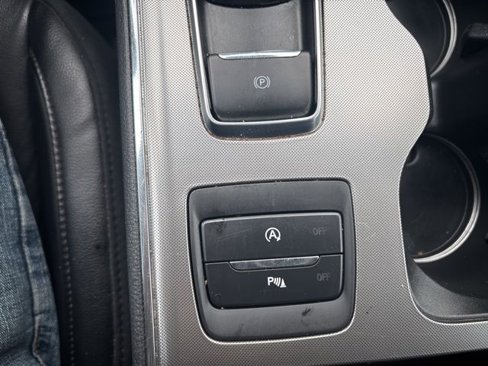 Used 2022 Ford Edge Titanium image 31