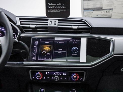 New 2025 Audi Q3 2.0T Premium image 16