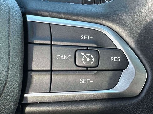 Used 2022 Jeep Compass Latitude w/ Sun and Sound Group image 20