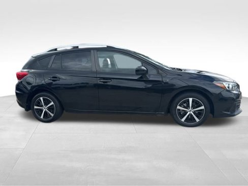 Used 2021 Subaru Impreza 2.0i Premium image 9