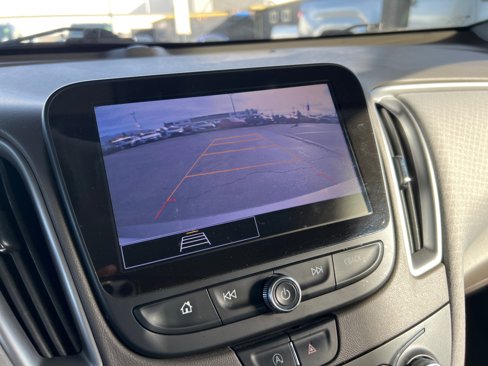 Used 2022 Chevrolet Malibu LT image 19