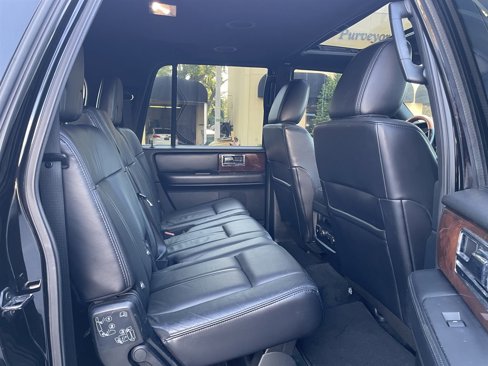 Used 2016 Lincoln Navigator L Select image 25