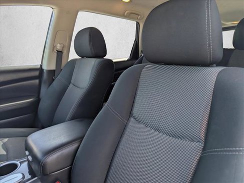 Used 2018 Nissan Pathfinder S image 24