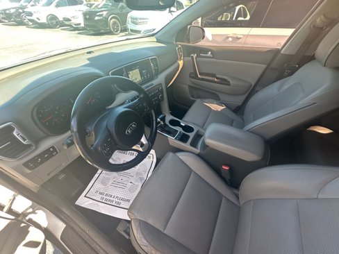 Used 2017 Kia Sportage EX w/ EX Technology Package image 9