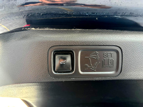Used 2019 Ford Expedition Max Limited image 19