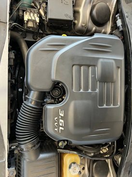Used 2016 Chrysler 300 Limited image 34