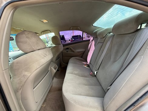 Used 2009 Toyota Camry LE image 12
