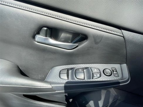 Used 2020 Nissan Sentra SV image 6