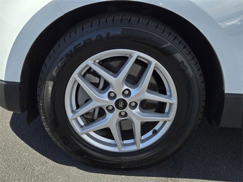 Used 2024 Ford Edge SEL image 9